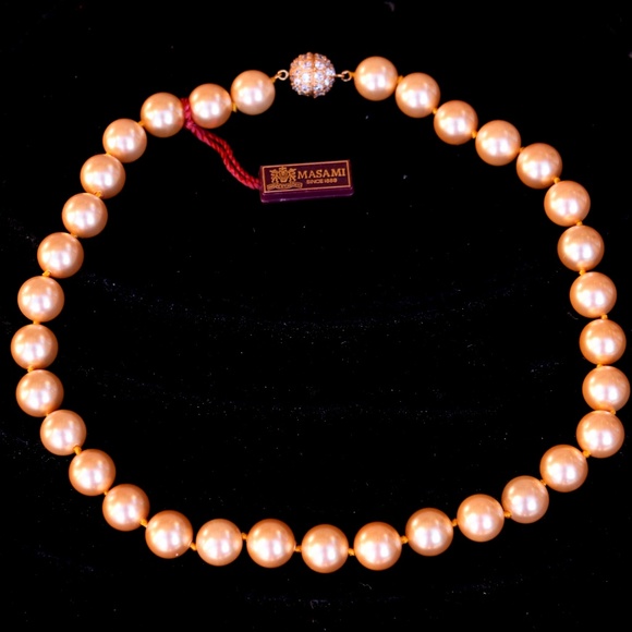 Golden Mother of Pearl necklace - Picture 3 of 6